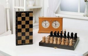 Шахматы "Классика" обиходные 468-20 золото