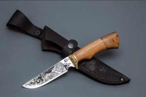 Нож Пластун 65х13 (литье, ценные породы дерева)