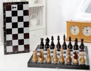 Шахматы гроссмейстерские деревянные (182-18)